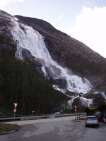 Langfoss wśród 10 najpiękniejszych wodospadów świata